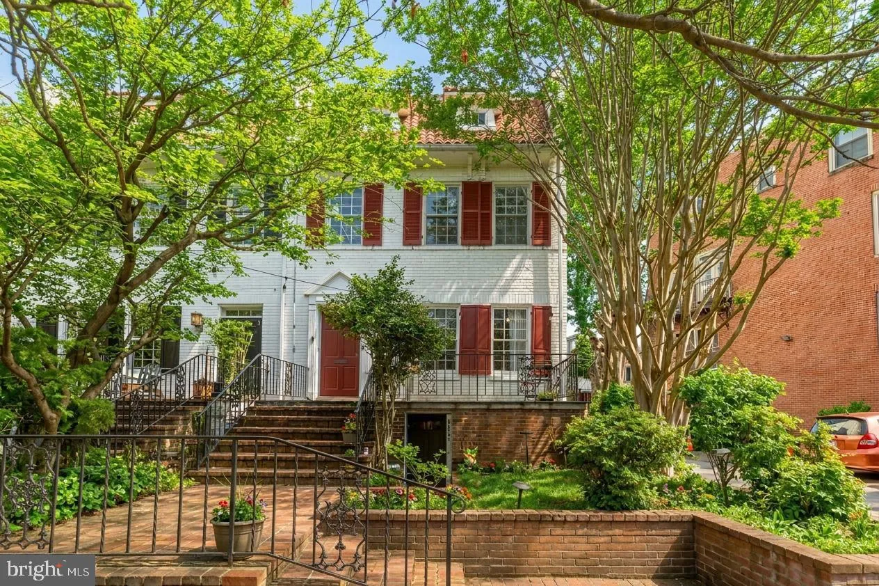 2015 ALLEN PLACE, Washington, DC 20009
