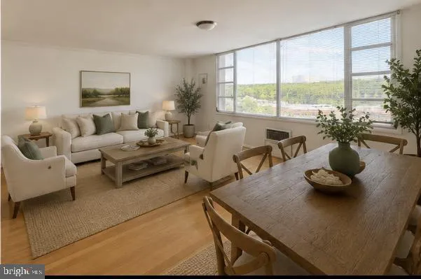 4600 Duke St #1112, Alexandria, Virginia 22304