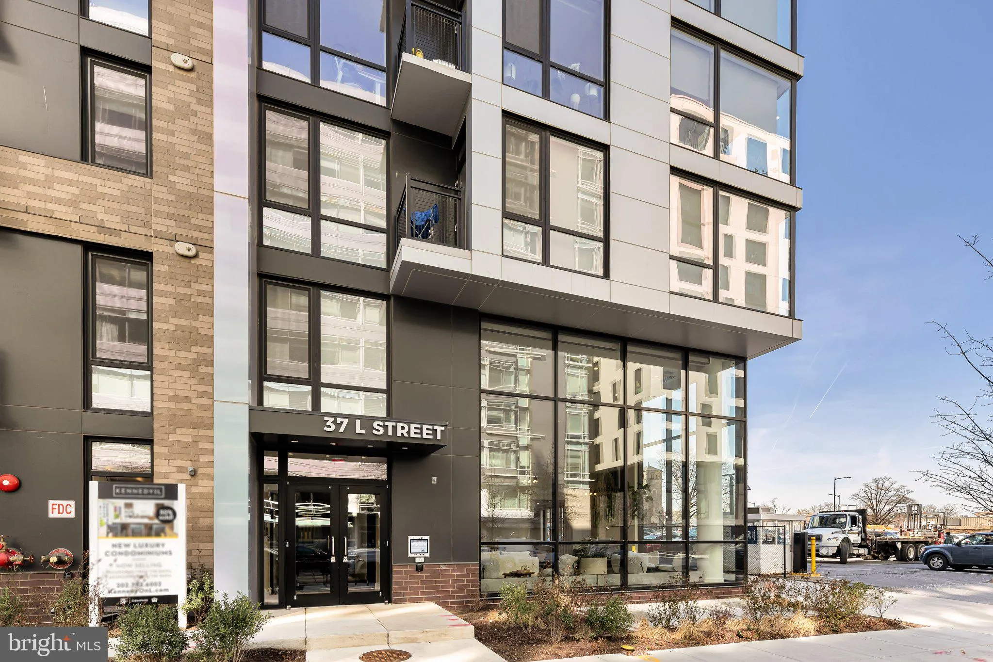 37 L STREET, Washington, DC 20003