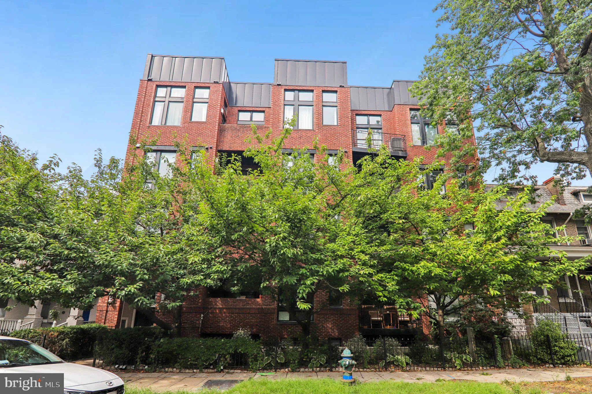 245 15TH, Washington, DC 20003