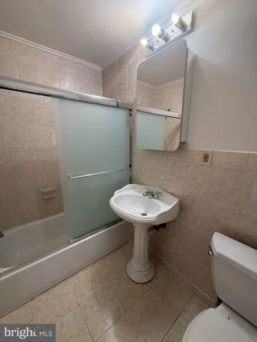 7611 Route 29, Falls Church, Virginia 22042
