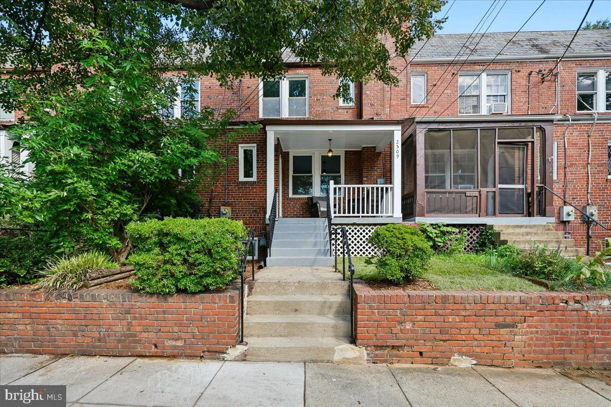 2509 39TH STREET, Washington, DC 20007