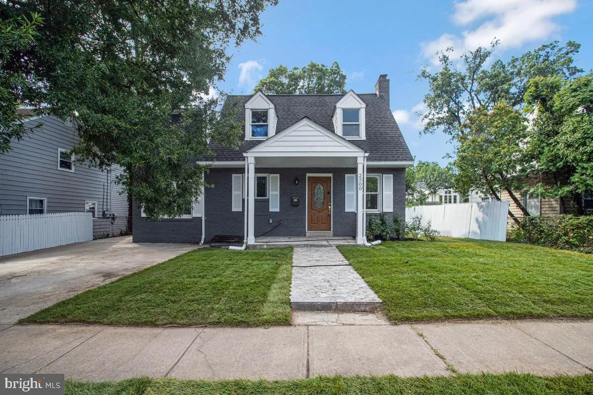 2500 ARLINGTON, Arlington, VA 22204