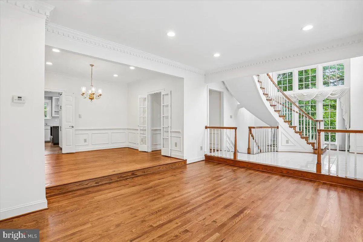 8912 BARROWGATE COURT, Potomac, MD 20854