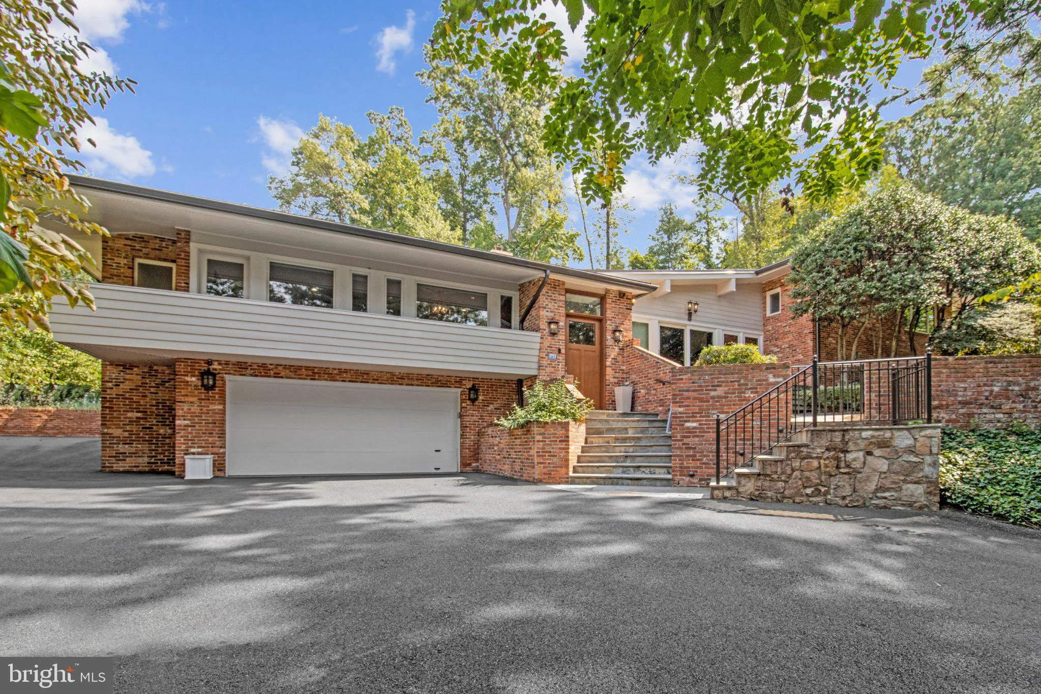 1753 ARMY NAVY DRIVE, Arlington, VA 22202