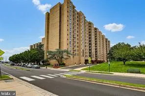 4500 FOUR MILE RUN DRIVE, Arlington, VA 22204