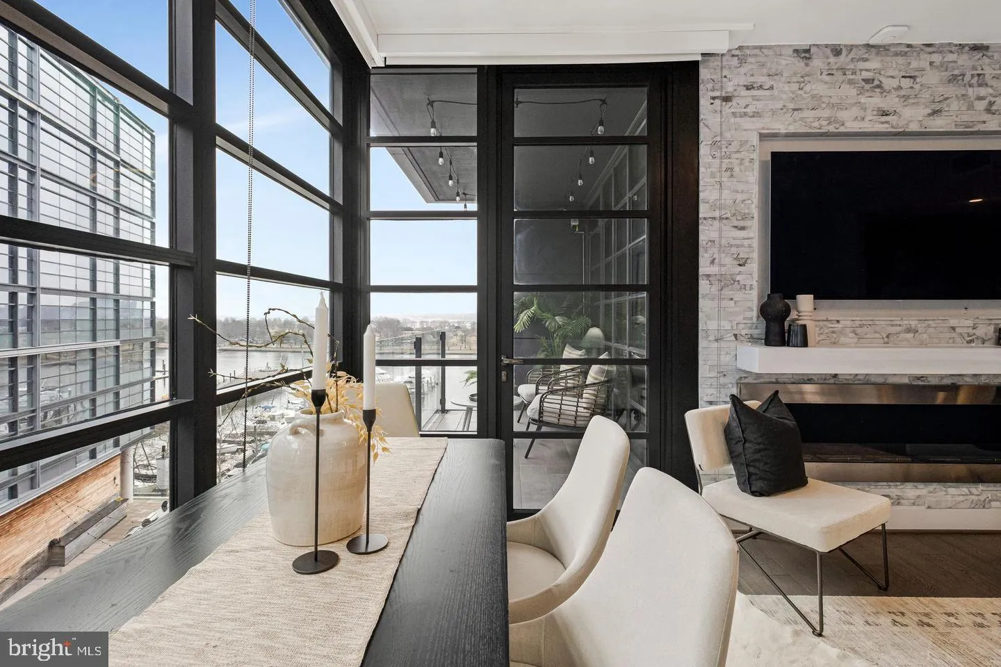 45 SUTTON SQUARE, Washington, DC 20024