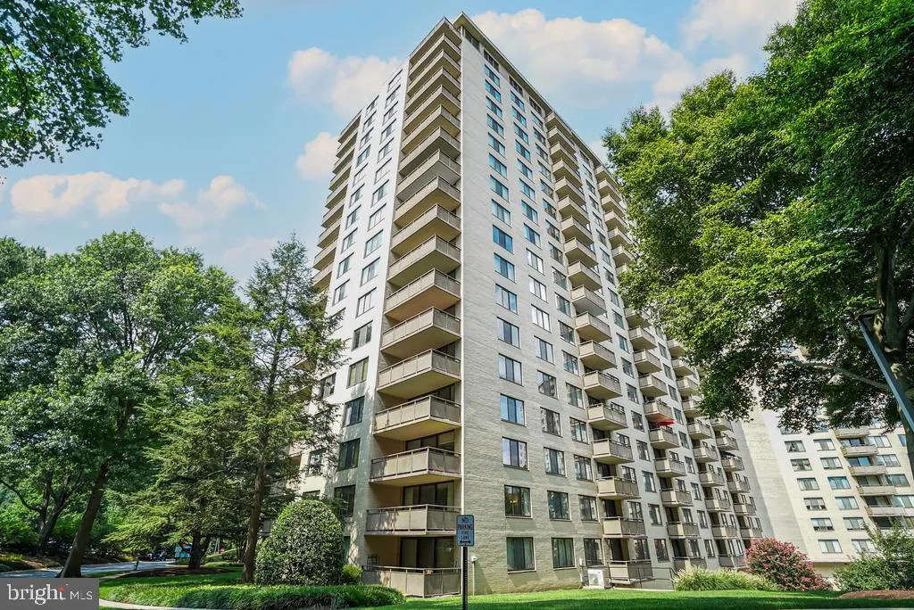 5225 POOKS HILL ROAD, Bethesda, MD 20814