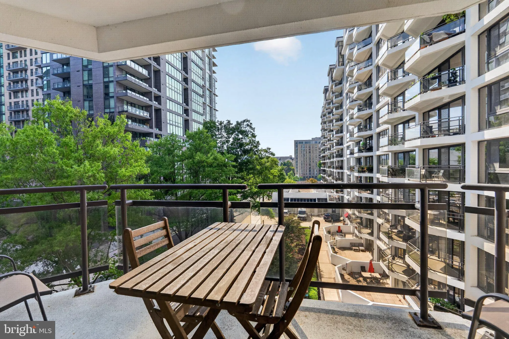 1530 KEY BOULEVARD, Arlington, VA 22209