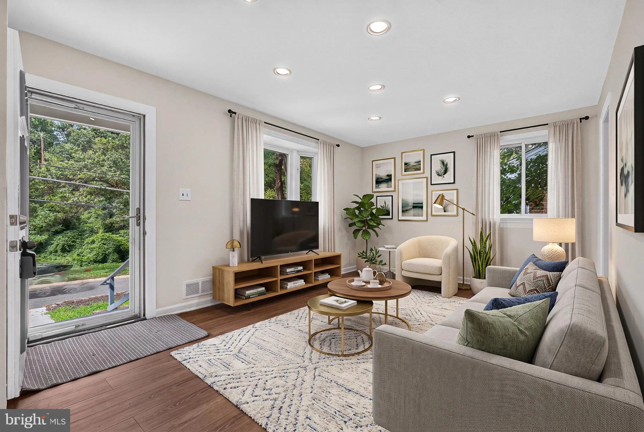 11852 HUGGINS DRIVE, Silver Spring, MD 20902