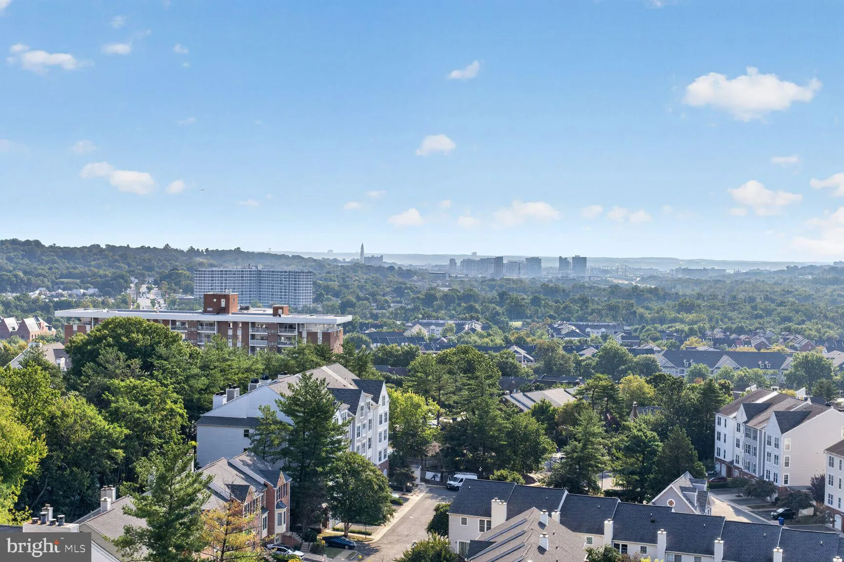 250 REYNOLDS STREET, Alexandria, VA 22304
