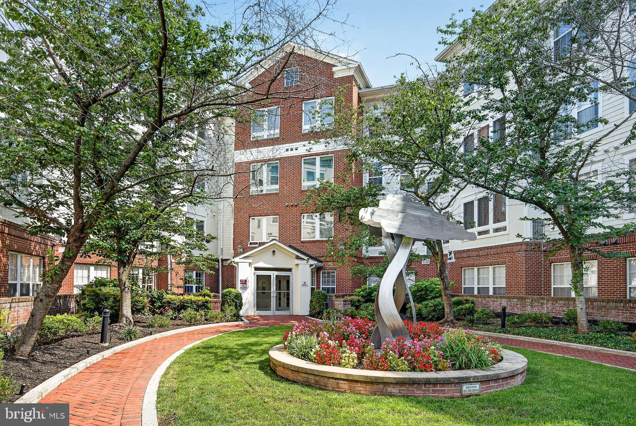 801 GREENBRIER STREET, Arlington, VA 22204