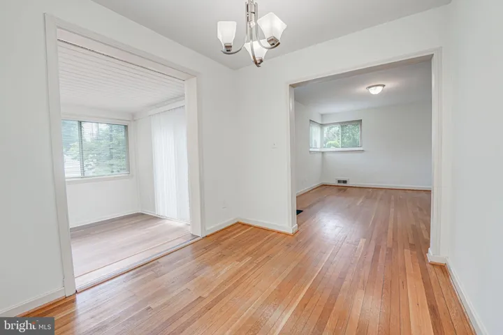 8218 Roanoke Ave, Takoma Park, Maryland 20912