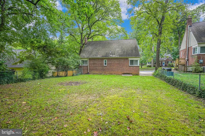 8218 Roanoke Ave, Takoma Park, Maryland 20912