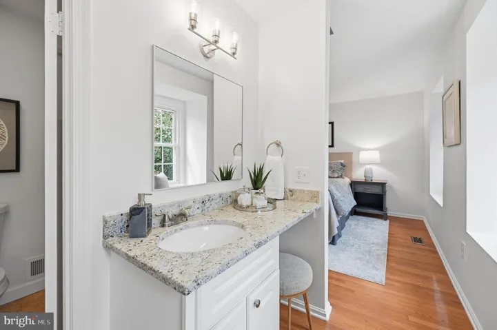 7818 Byrds Nest Pass, Annandale, Virginia 22003