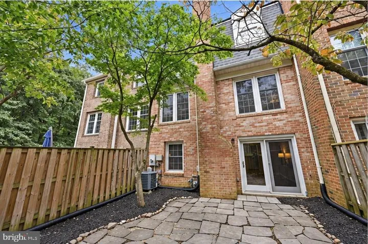 7818 Byrds Nest Pass, Annandale, Virginia 22003