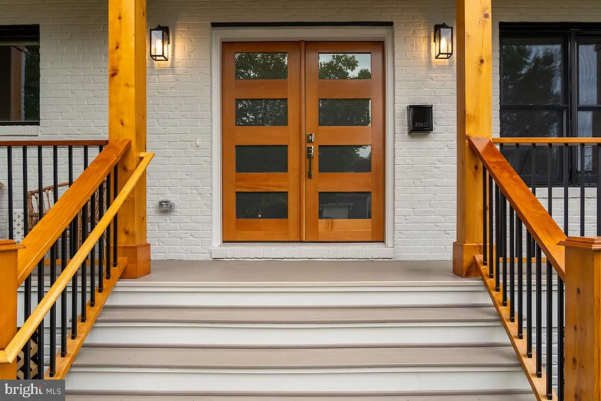 2209 18TH STREET, Arlington, VA 22201