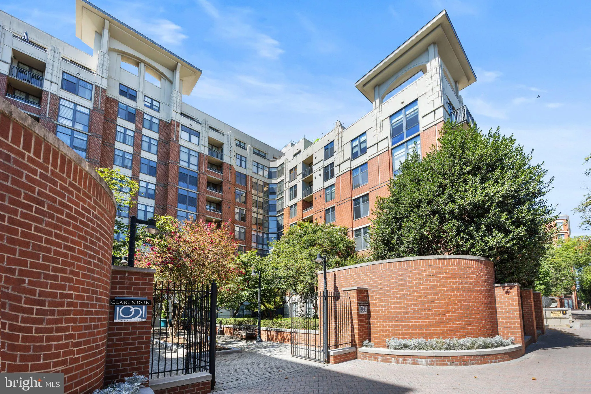 1021 GARFIELD STREET, Arlington, VA 22201