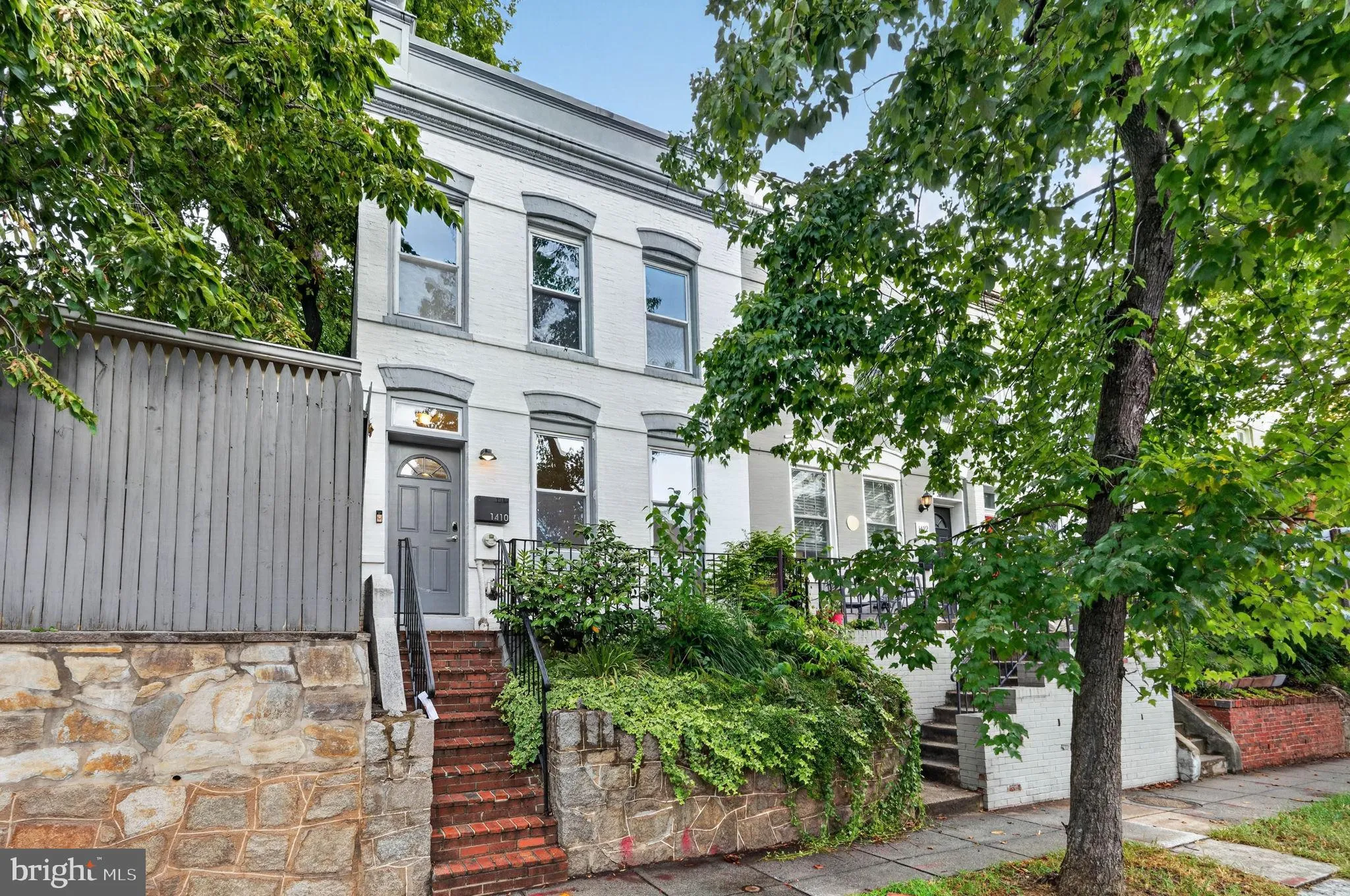 1410 D STREET, Washington, DC 20002
