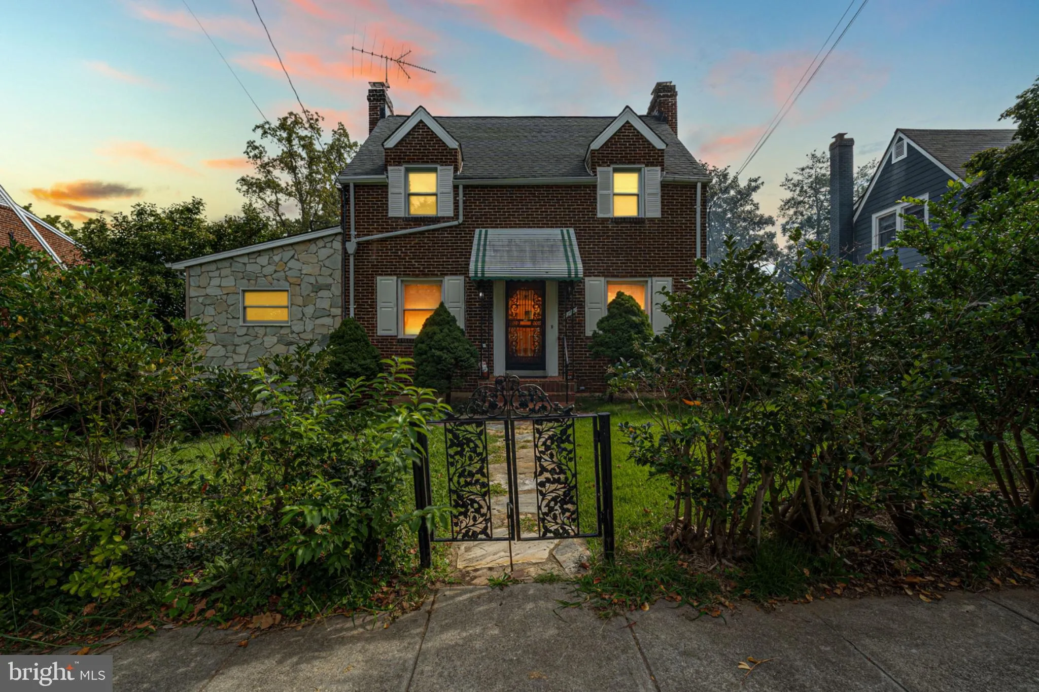1124 45TH PLACE, Washington, DC 20019