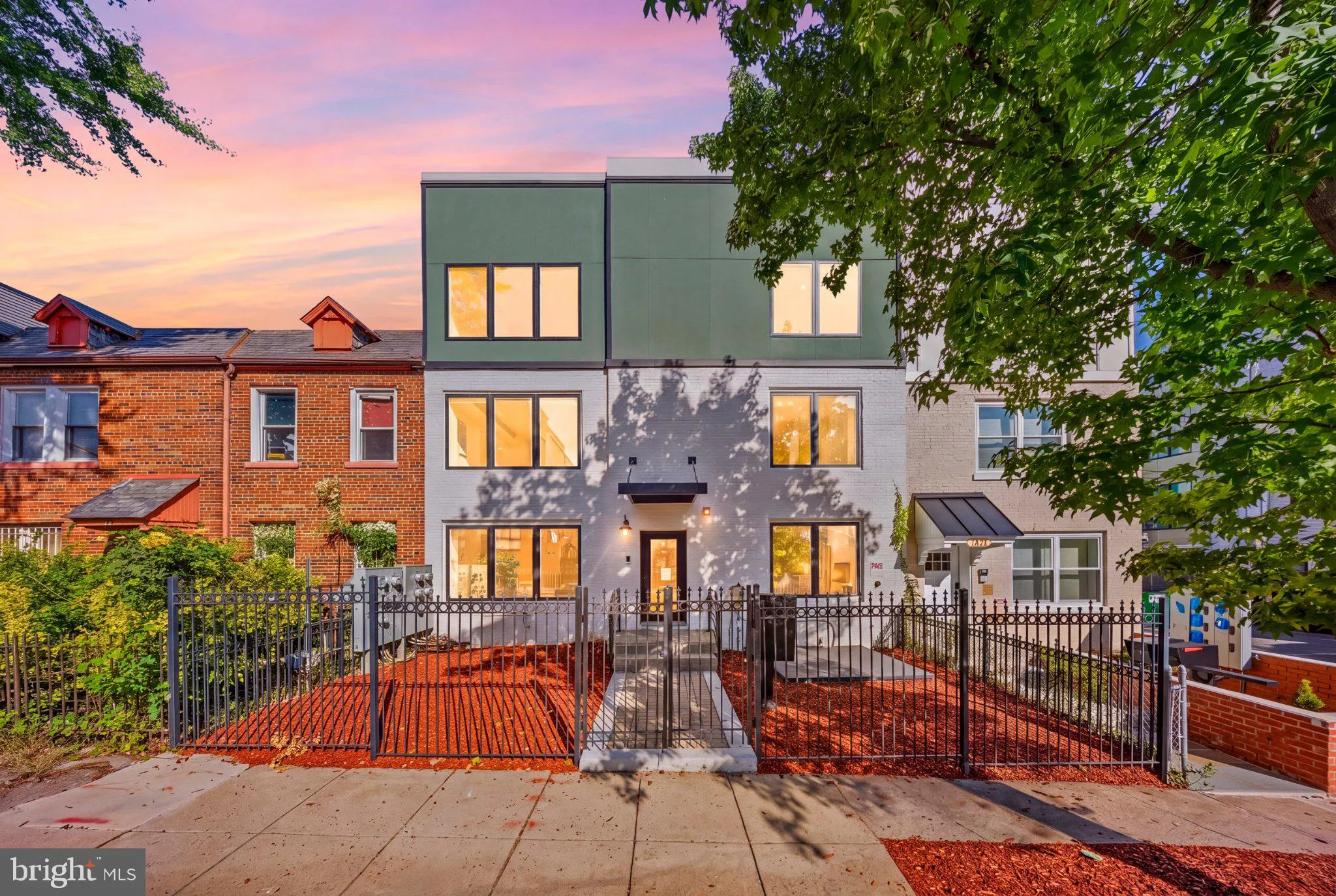 1013 17TH PLACE, Washington, DC 20002