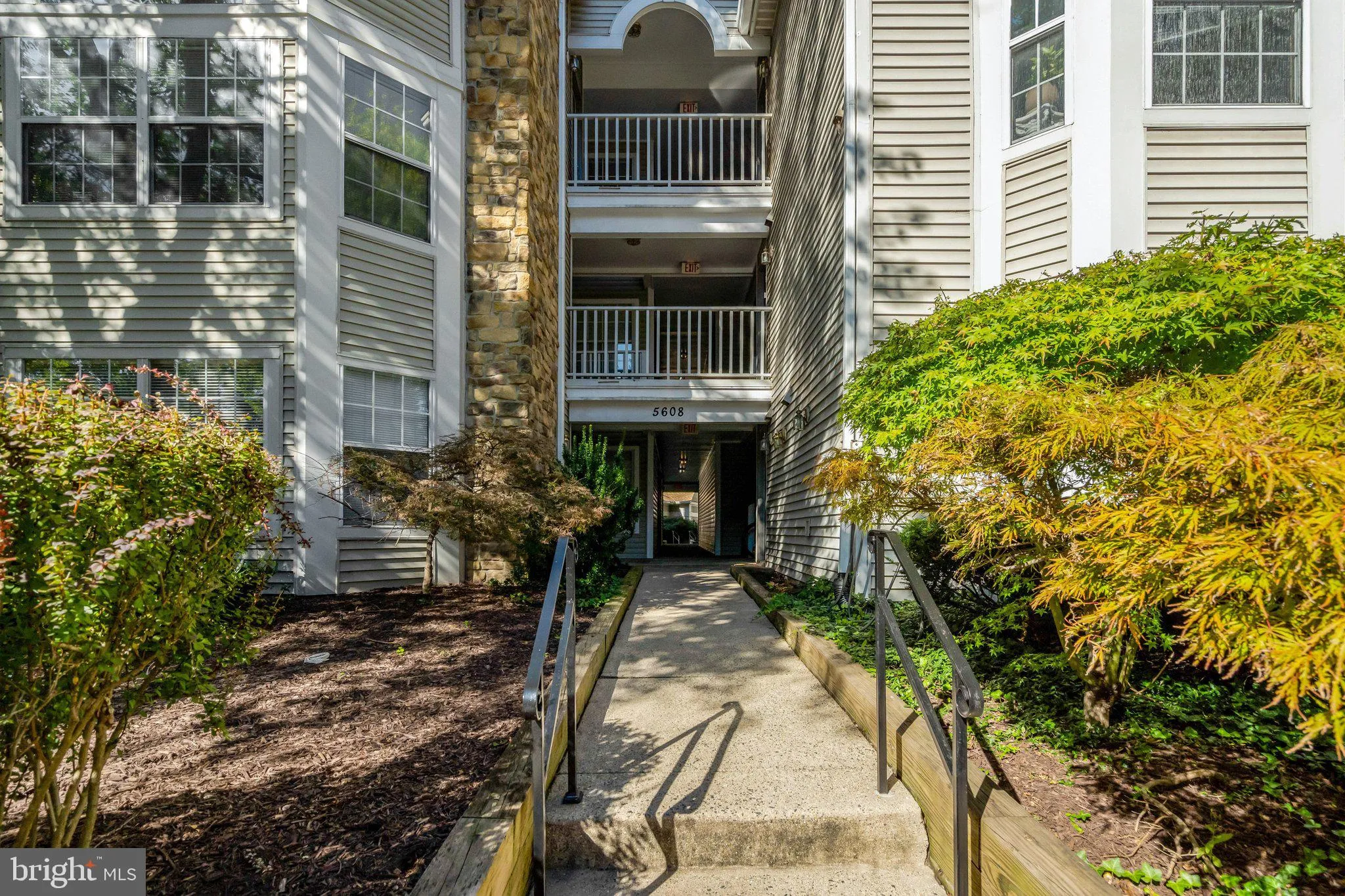 5608 WILLOUGHBY NEWTON DRIVE, Centreville, VA 20120