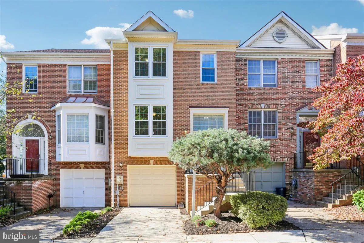 4 CARRIAGE WALK COURT, Gaithersburg, MD 20879