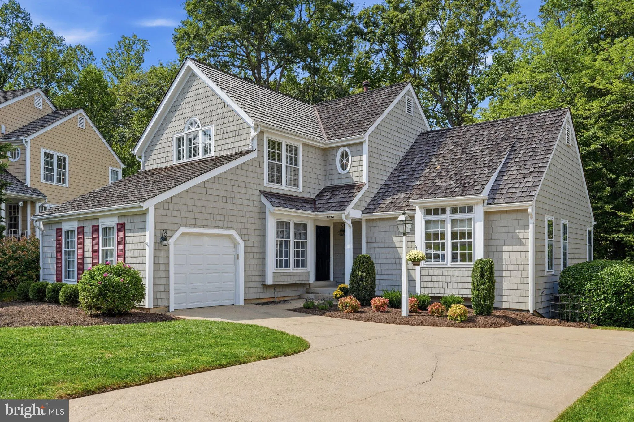 1252 LAMPLIGHTER WAY, Reston, VA 20194