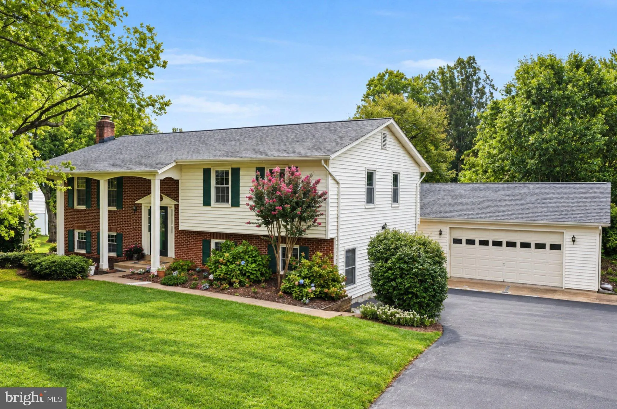 3213 ALLNESS LANE, Herndon, VA 20171