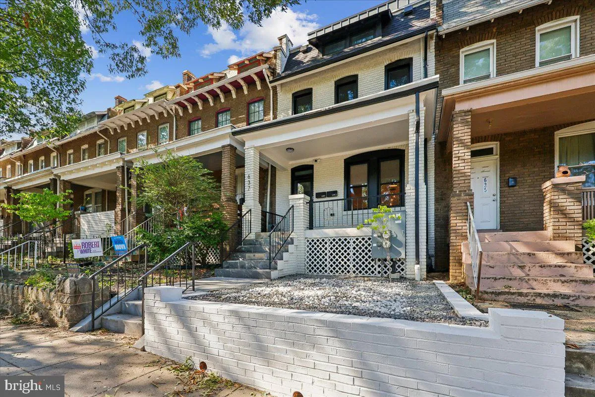 637 IRVING STREET, Washington, DC 20010
