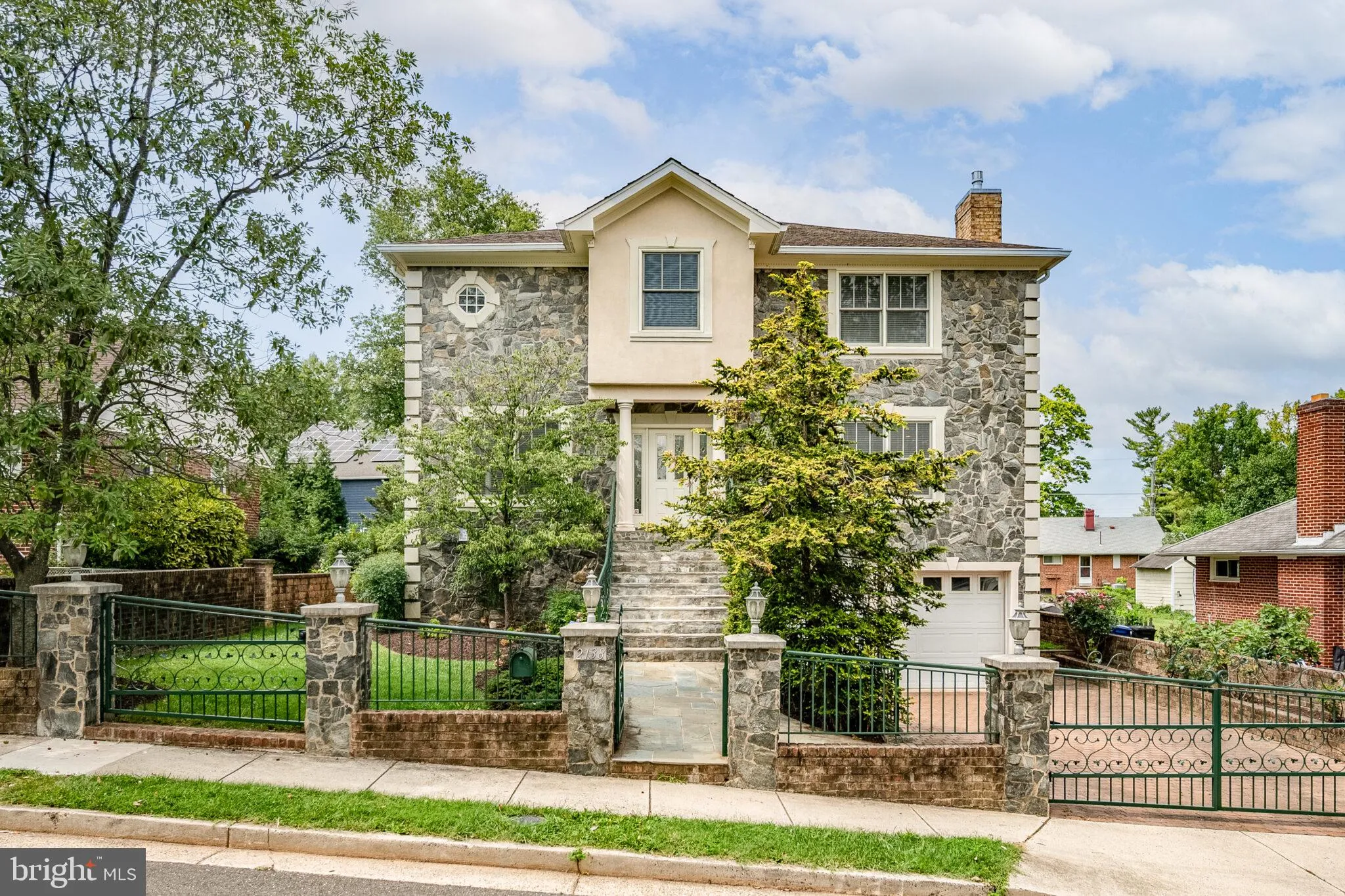 2138 PATRICK HENRY DRIVE, Arlington, VA 22205