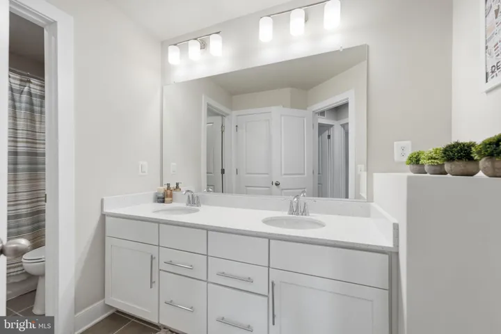 1476 Meadowlark Glen Rd, Dumfries, Virginia 22026