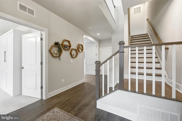1476 Meadowlark Glen Rd, Dumfries, Virginia 22026