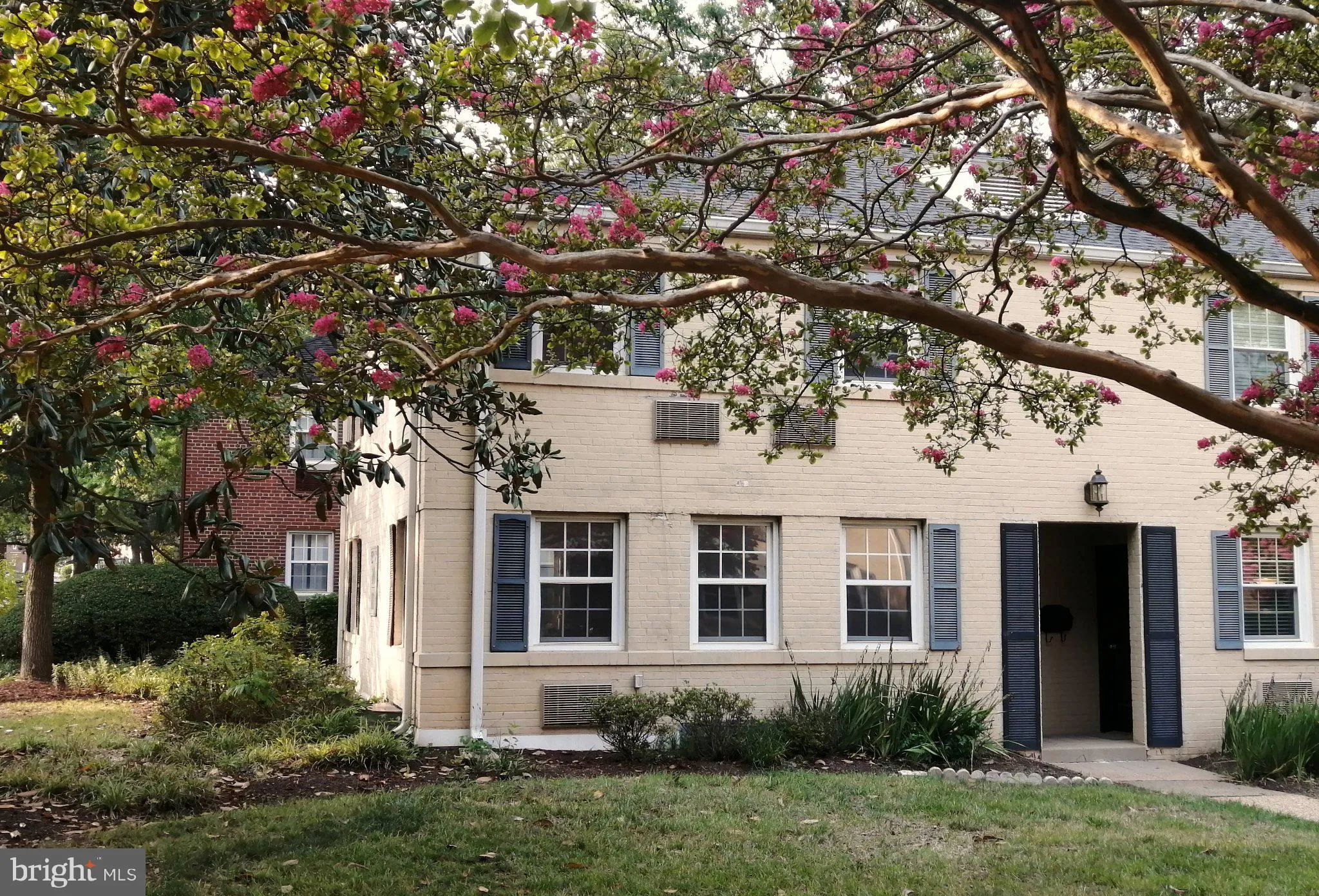 111 GEORGE MASON DRIVE, Arlington, VA 22204