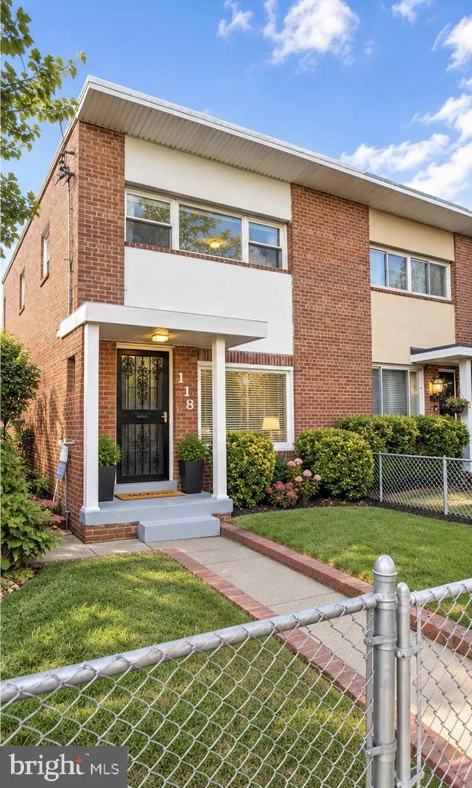 118 URELL PLACE, Washington, DC 20011