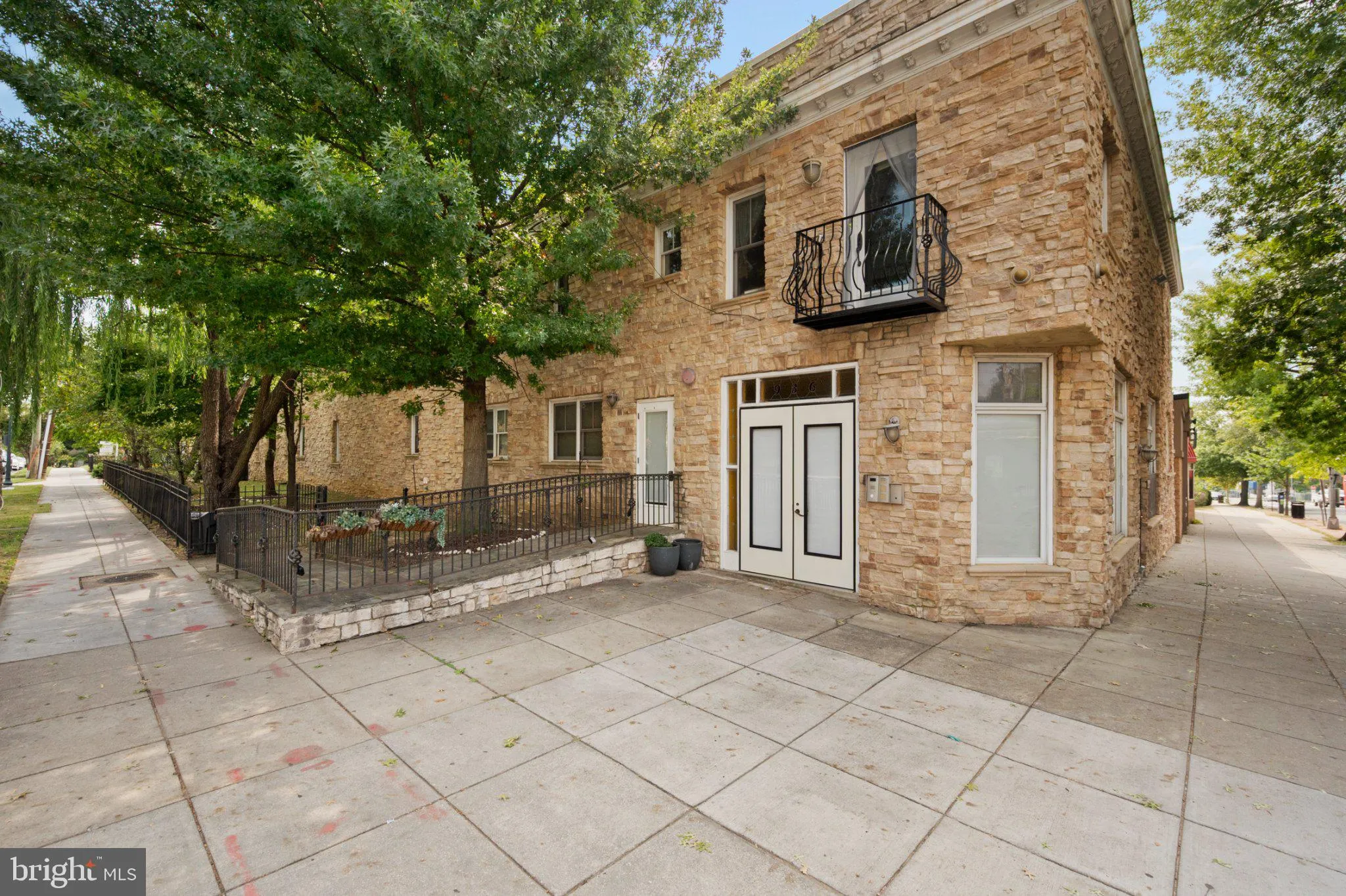 936 MADISON STREET, Washington, DC 20011