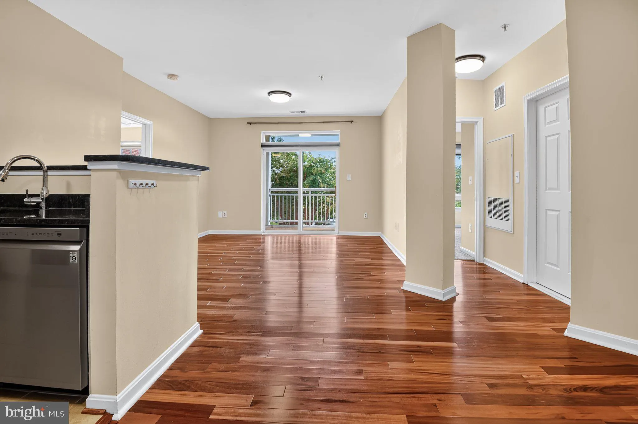 801 GREENBRIER STREET, Arlington, VA 22204