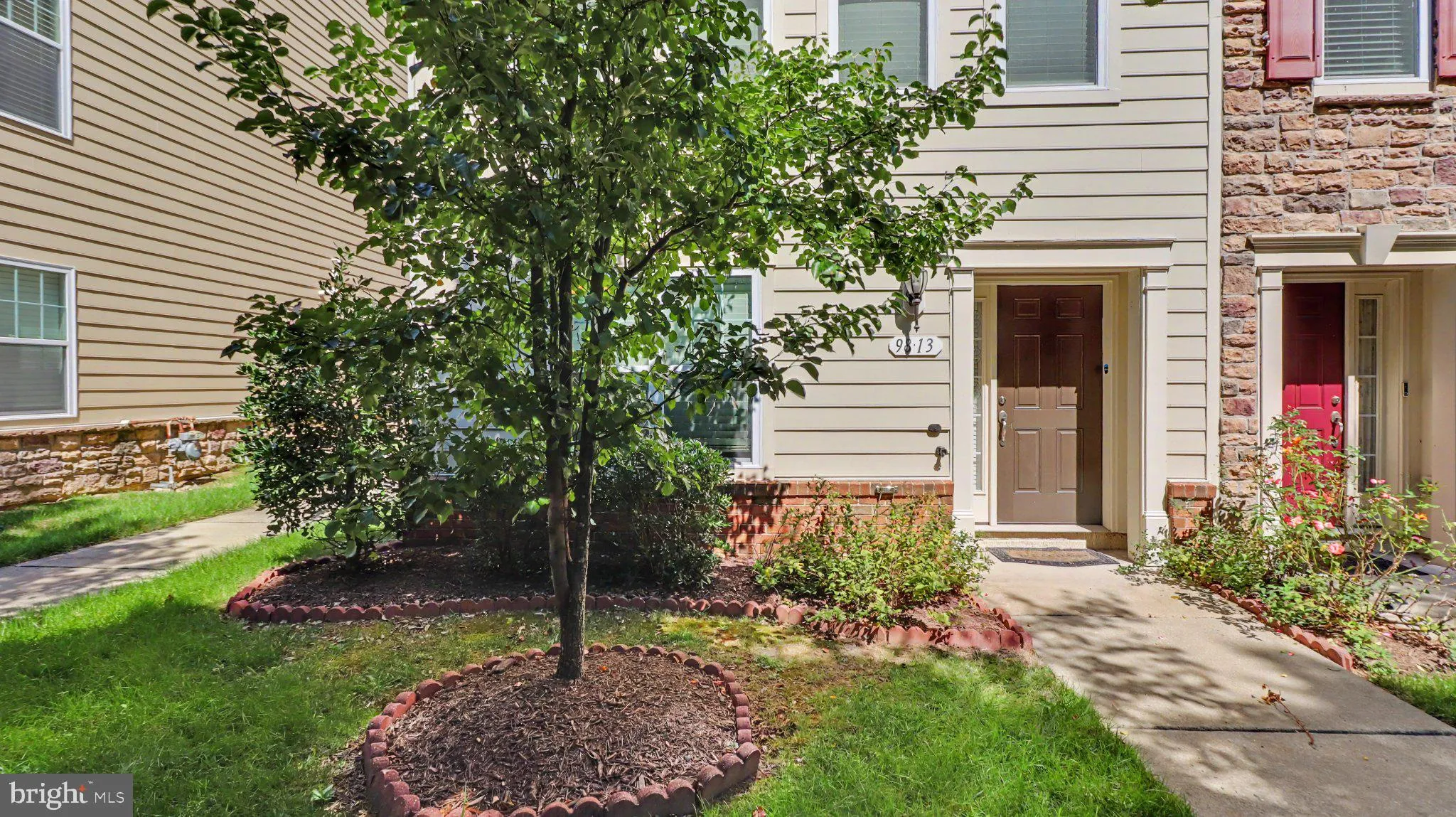9813 WOOD EDGE WAY, Lanham, MD 20706
