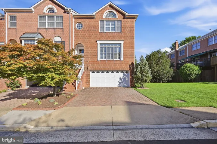 8143 Madrillon Ct, Vienna, Virginia 22182