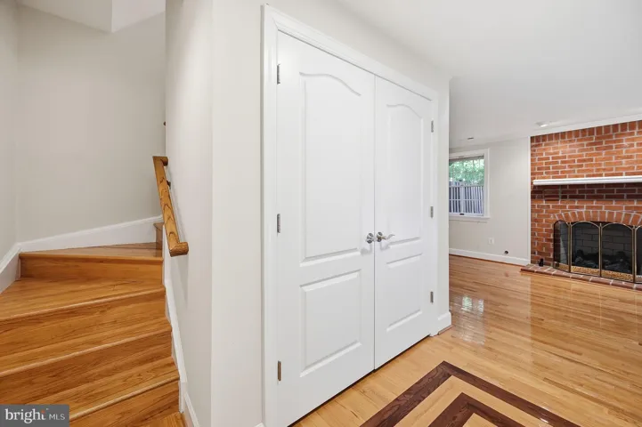 8143 Madrillon Ct, Vienna, Virginia 22182