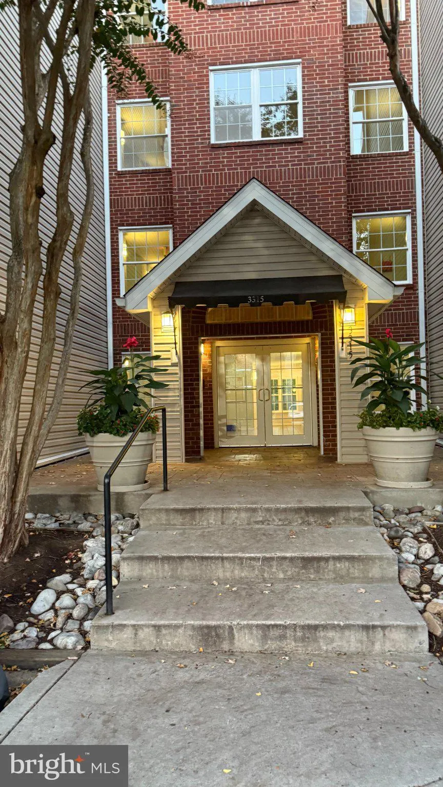 3315 WYNDHAM CIRCLE, Alexandria, VA 22302