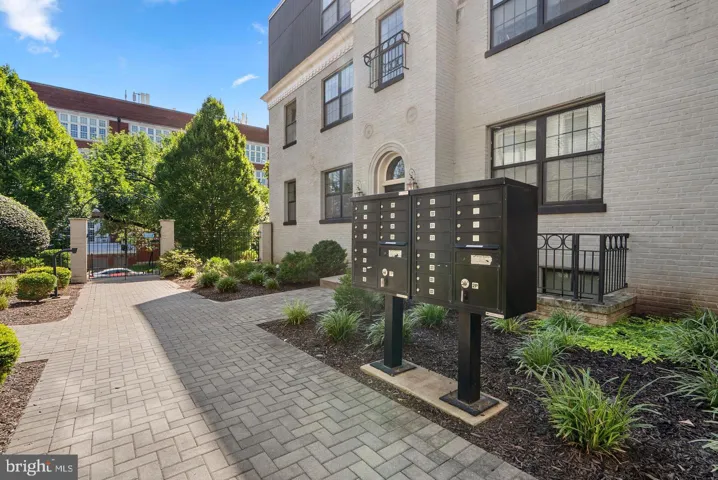 16 17th St Ne #112, Washington, District of Columbia 20002