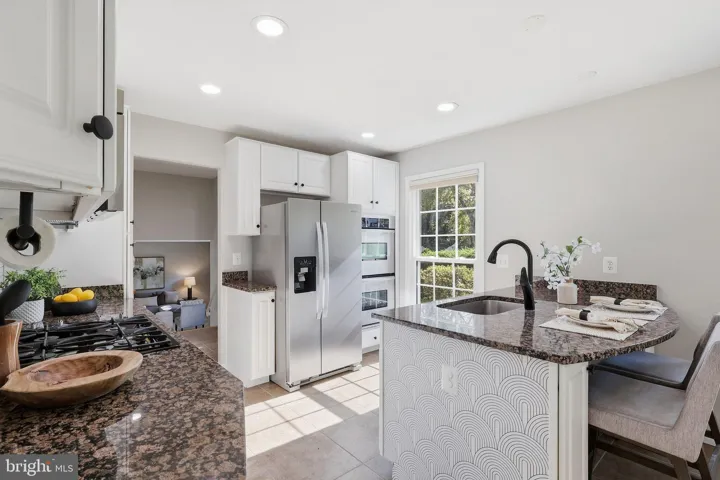 5215 Lighthorne Rd, Burke, Virginia 22015