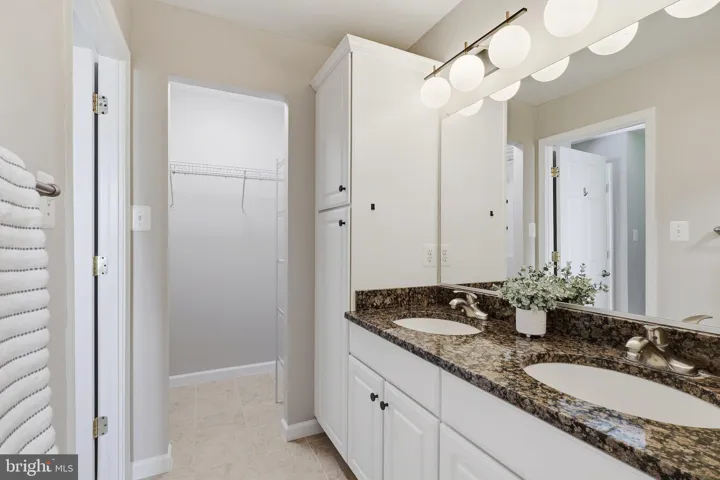 5215 Lighthorne Rd, Burke, Virginia 22015