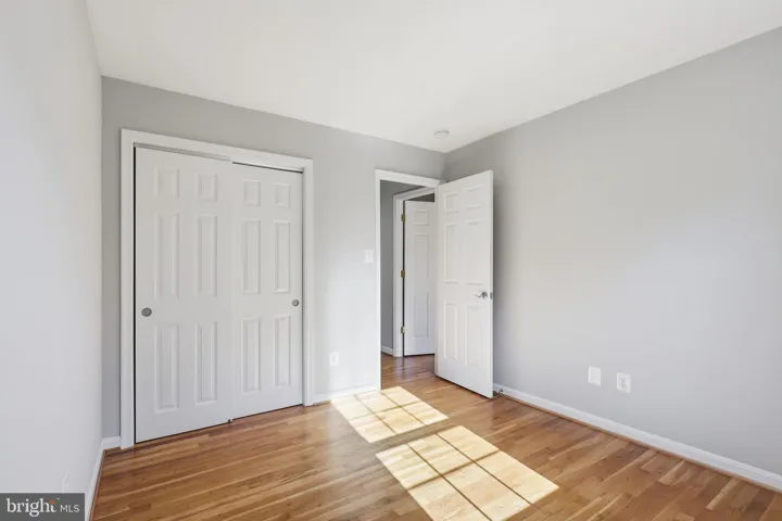 5215 Lighthorne Rd, Burke, Virginia 22015