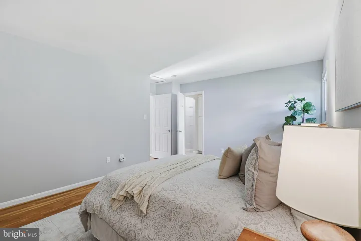 5215 Lighthorne Rd, Burke, Virginia 22015