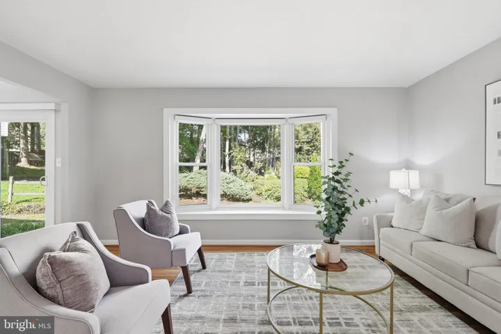 5215 Lighthorne Rd, Burke, Virginia 22015