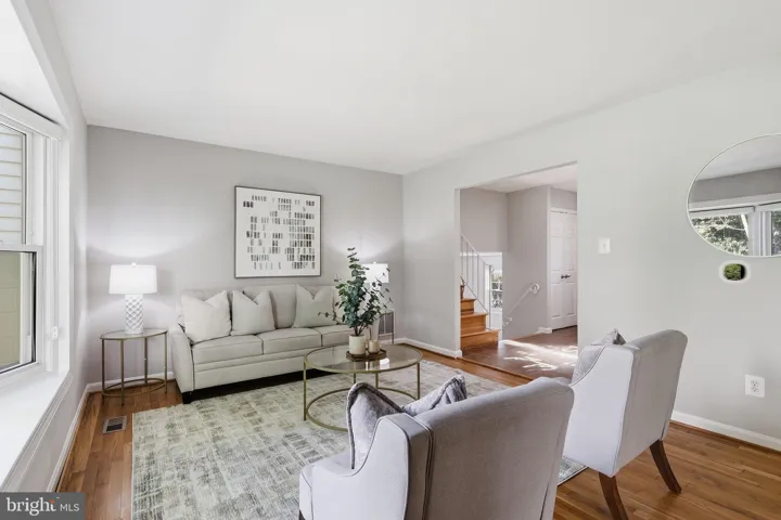 5215 Lighthorne Rd, Burke, Virginia 22015