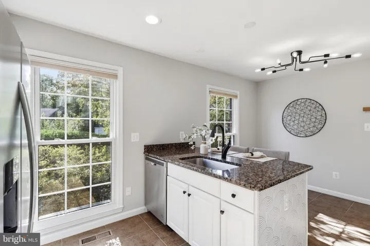 5215 Lighthorne Rd, Burke, Virginia 22015