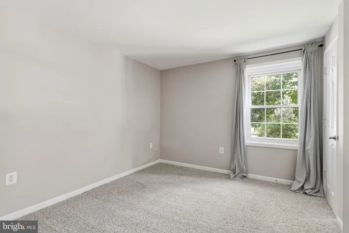 5215 Lighthorne Rd, Burke, Virginia 22015